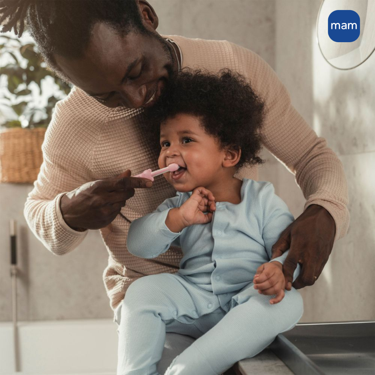 Primeira Escova Dental do Bebê MAM 6+ Meses Rosa